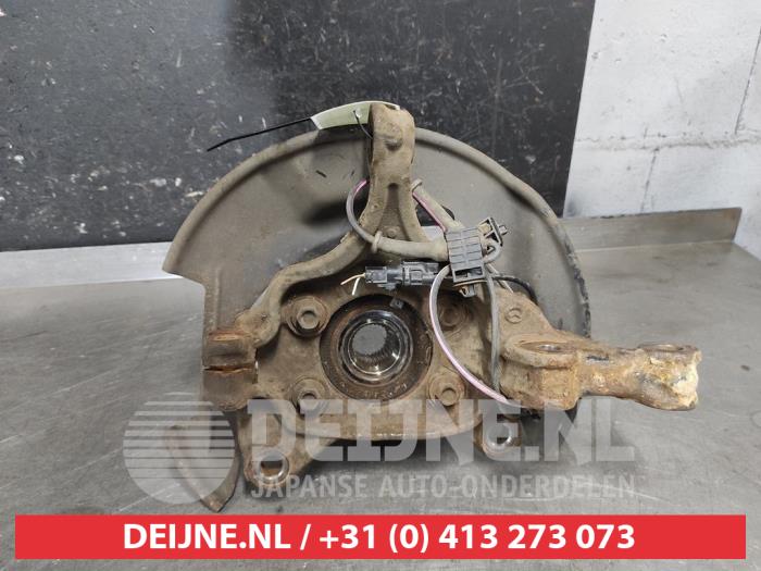 Mazda 3 Fusee links-voor O662910