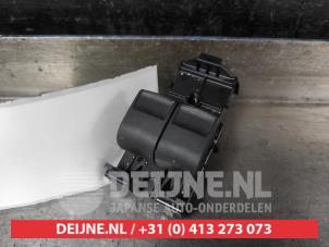 Gebruikte Schakelblok ruiten Toyota Aygo X 1.0 12V VVT-i Prijs € 75,00 Margeregeling aangeboden door V.Deijne Jap.Auto-onderdelen BV