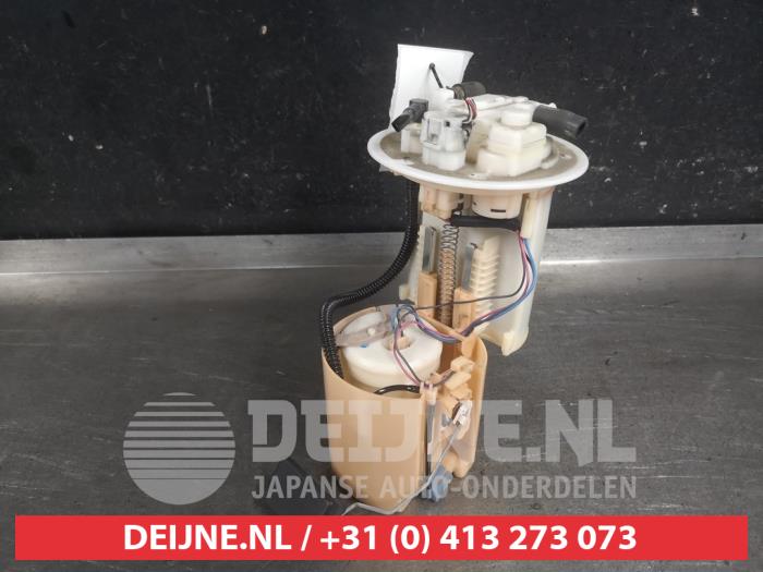 Gebruikte Tank element Pomp Toyota Prius Plus (ZVW4) 1.8 Hybrid 16V Prijs € 75,00 Margeregeling aangeboden door V.Deijne Jap.Auto-onderdelen BV