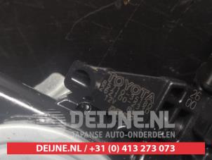 Toyota Rav-4 Ruitmechaniek 4Deurs links-achter O663333 foto 2
