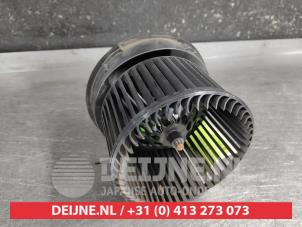 Toyota Aygo Kachel Ventilatiemotor O663408 foto 2