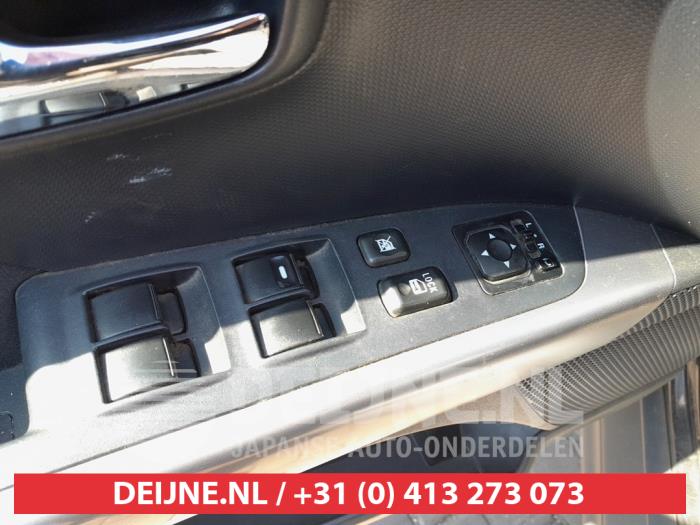 Mitsubishi Outlander Combischakelaar ramen O663500