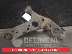 Toyota Auris Querlenker unten links vorne O663601 foto 2