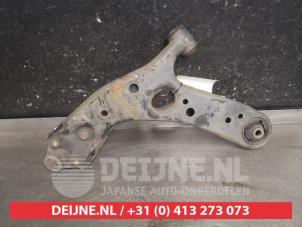 Toyota Auris Querlenker unten rechts vorne O663602 foto 2