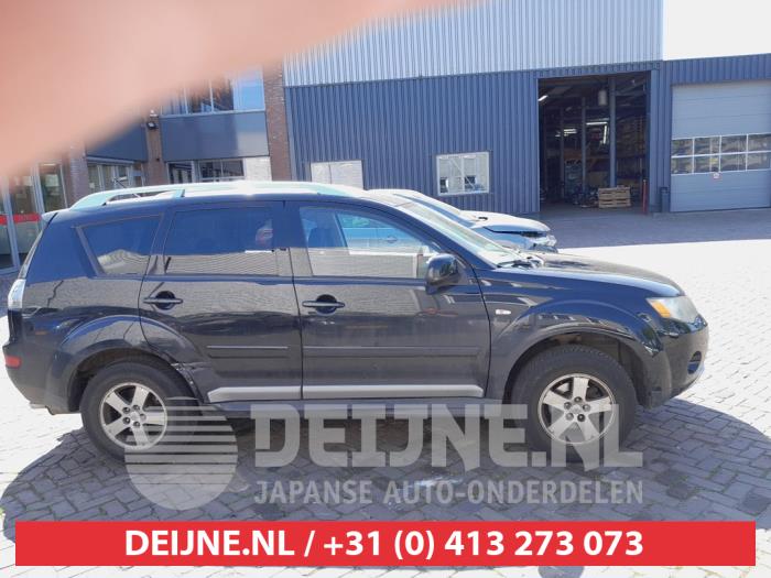 Mitsubishi Outlander Portierruit 4Deurs rechts-voor O663523