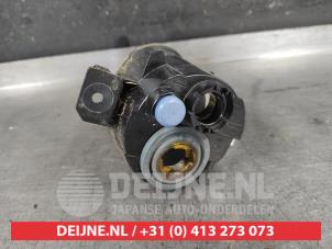 Nissan Pulsar Mistlamp links-voor O663623 foto 2