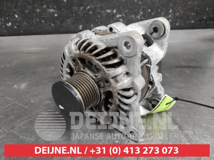 Gebruikte Dynamo Nissan Micra (K14) 0.9 IG-T 12V Prijs € 75,00 Margeregeling aangeboden door V.Deijne Jap.Auto-onderdelen BV