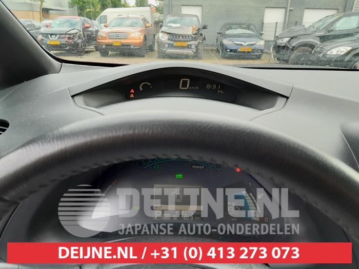 Nissan Leaf Instrumentenbrett O663774