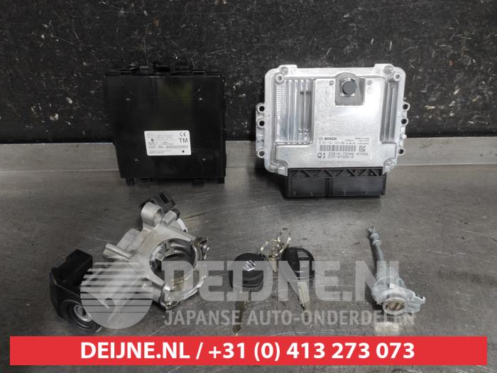 Suzuki Swift Kontaktslot+Sleutel O663935