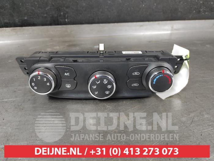 Kia Ceed Heater control panel O664109