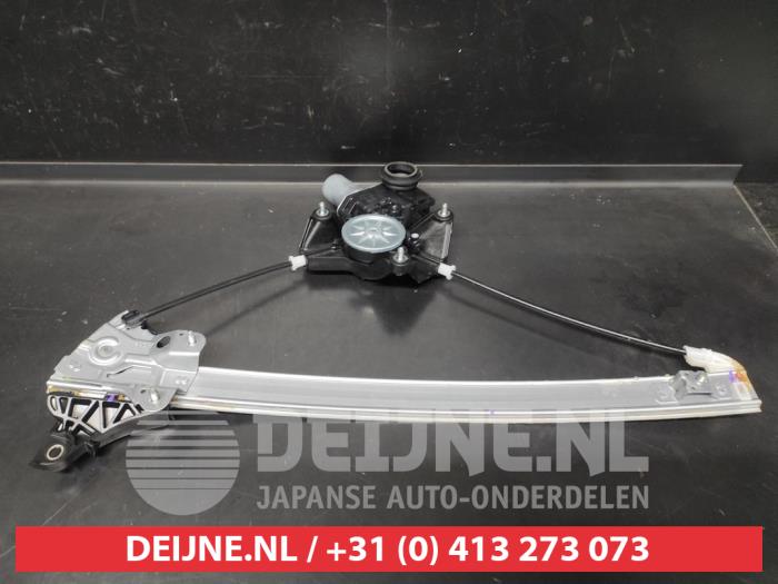 Toyota Yaris Ruitmechaniek 4Deurs links-voor O664242
