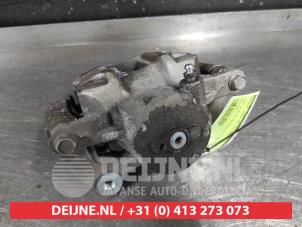Hyundai Tucson Bremszange rechts vorne O664400 foto 3