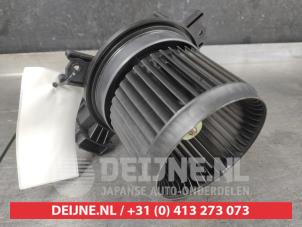 Suzuki Ignis Heating and ventilation fan motor O664431 photo 2