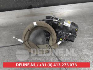 Nissan Qashqai Rear door lock mechanism 4-door, left O664501 photo 2