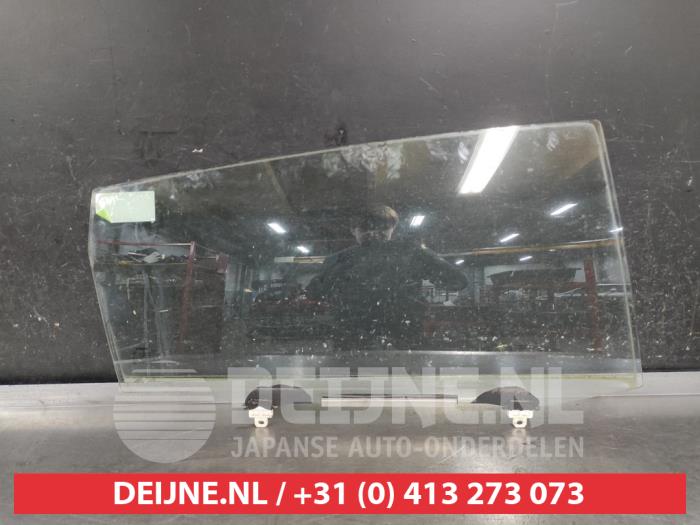 Toyota Corolla Verso Türscheibe 4-türig rechts hinten O664490