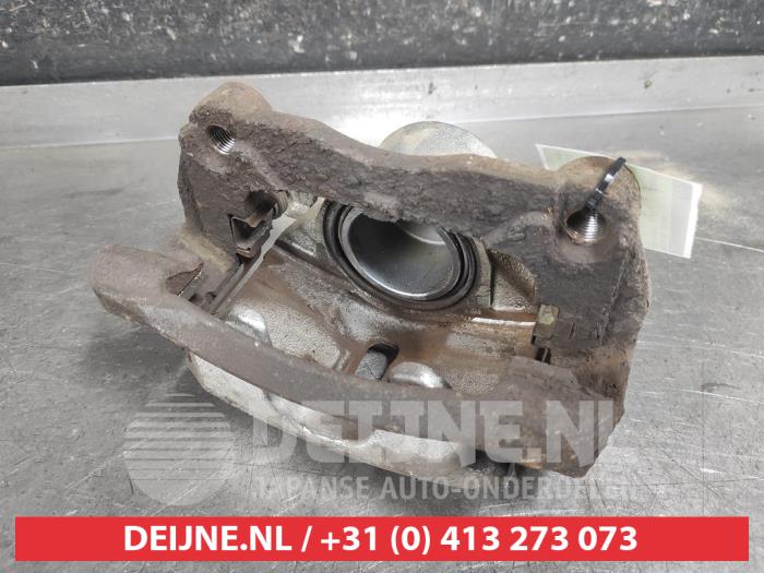 Nissan Qashqai Bremszange links vorne O664587