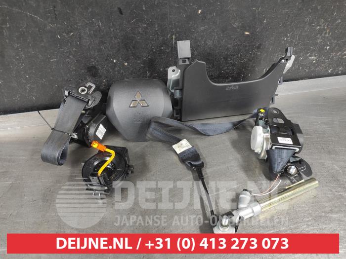 Mitsubishi ASX Vollzähligkeit Airbags O664838