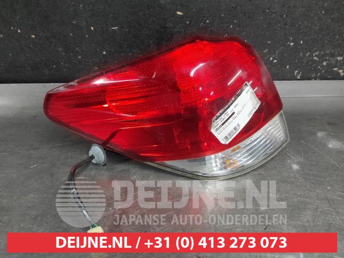 Subaru Legacy Achterlicht links O664857