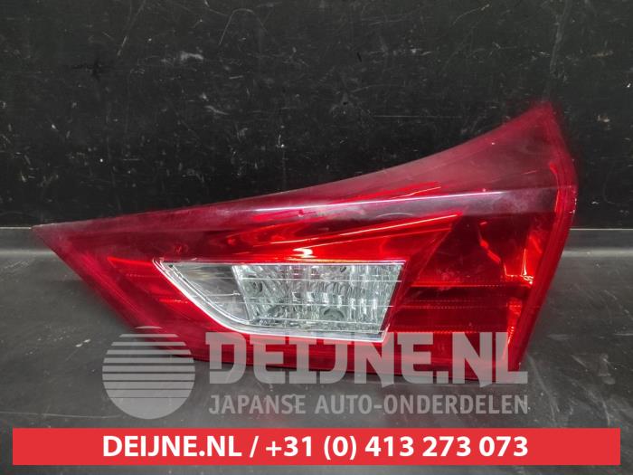 Toyota Auris Tailgate reflector, right O664946