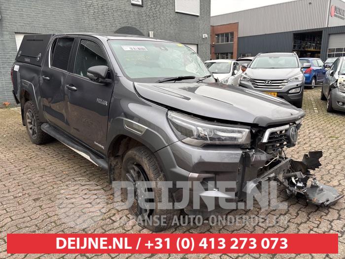 Toyota Hilux Nebelscheinwerfer rechts vorne O665252