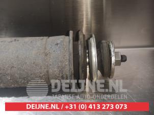 Toyota IQ Stoßdämpfer rechts hinten O379849 foto 2