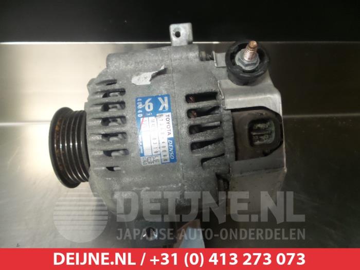 Gebruikte Alternator Toyota iQ 1.0 12V VVT-i Prijs € 50,00 Margeregeling aangeboden door V.Deijne Jap.Auto-onderdelen BV