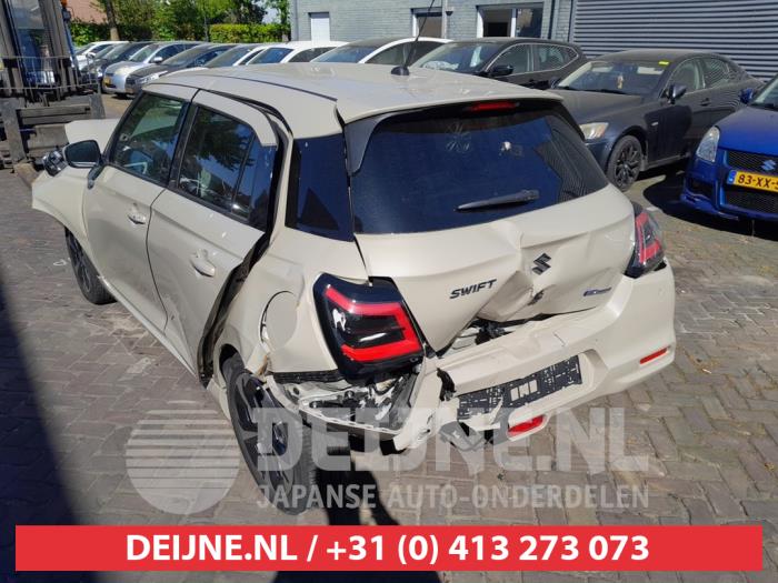 Suzuki Swift Ruitenwissermotor achter O665547