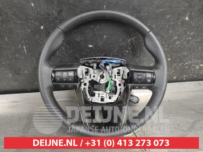 Toyota Hilux Lenkrad O665529