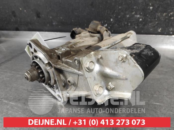 Gebruikte Startmotor Toyota Hilux V/VI 2.8 D4D-F 16V 4x4 Prijs € 150,00 Margeregeling aangeboden door V.Deijne Jap.Auto-onderdelen BV