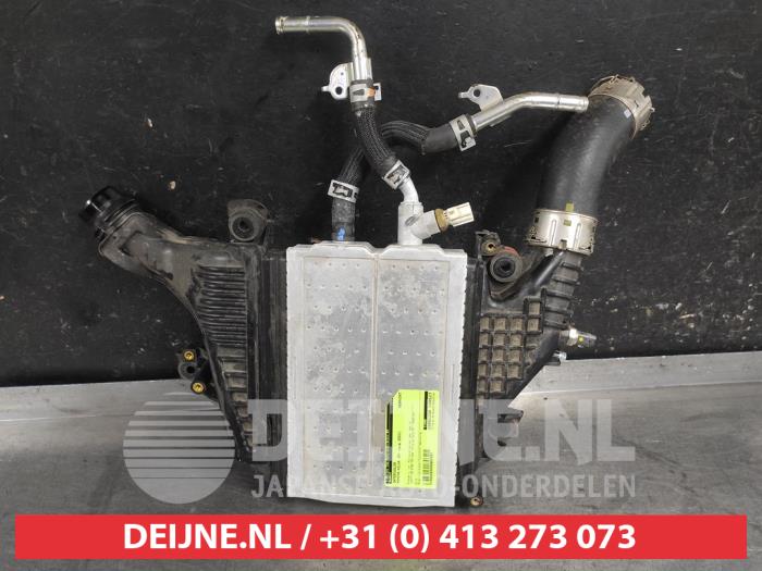 Gebruikte Intercooler Toyota Hilux V/VI 2.8 D4D-F 16V 4x4 Prijs op aanvraag aangeboden door V.Deijne Jap.Auto-onderdelen BV
