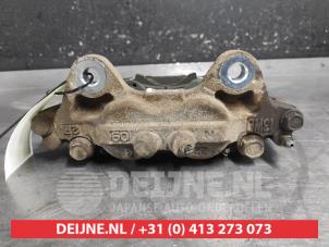 Toyota Hilux Front brake calliper, right O665582 photo 2