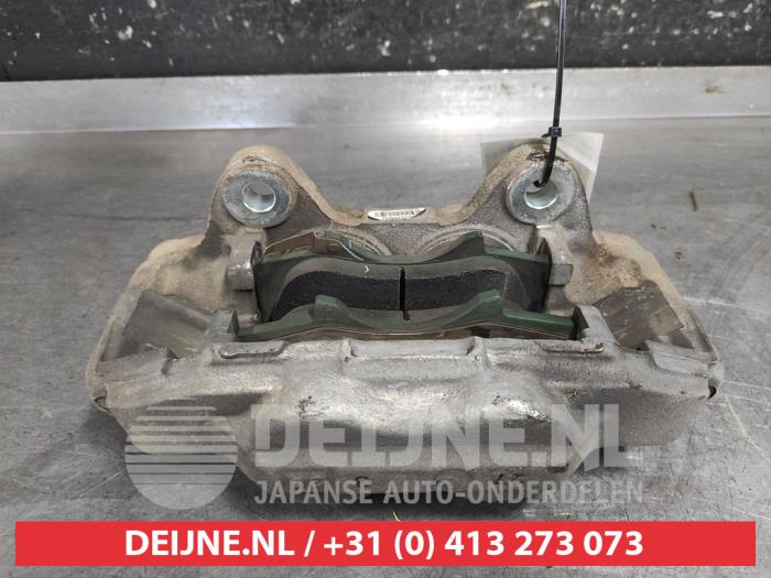 Toyota Hilux Bremszange links vorne O665581