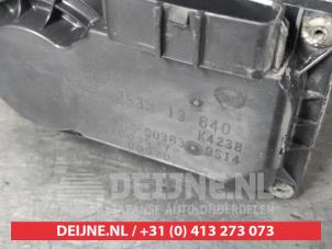 Mazda 2 Throttle body O665644 photo 2
