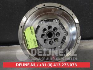 Gebruikte Vliegwiel dubbele massa Mazda 6 SportBreak (GJ/GH/GL) 2.2 SkyActiv-D 150 16V Prijs op aanvraag aangeboden door V.Deijne Jap.Auto-onderdelen BV