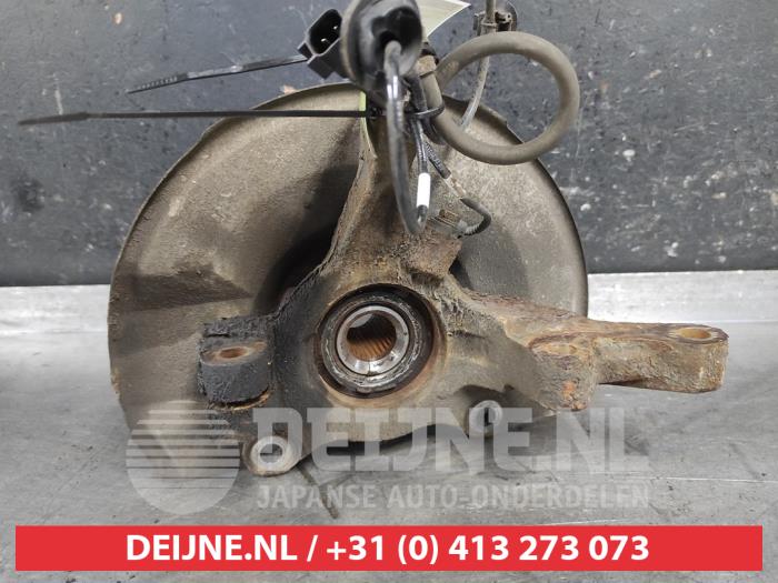 Mitsubishi Outlander Fusee links-voor O665759