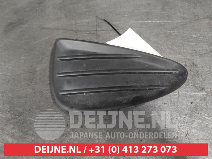 Toyota Yaris Bumper Rooster O665808