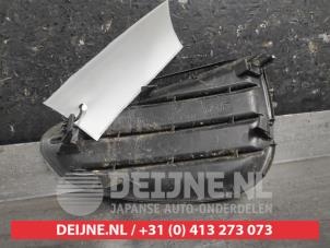 Toyota Yaris Bumper grille O665808 photo 2