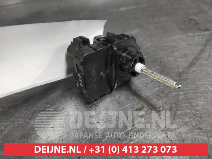 Toyota Yaris Koplampmotor O665828