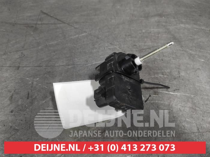 Toyota Yaris Koplampmotor O665827