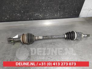 Gebruikte Homokineetas links-voor Toyota Yaris III (P13) 1.0 12V VVT-i Prijs € 50,00 Margeregeling aangeboden door V.Deijne Jap.Auto-onderdelen BV