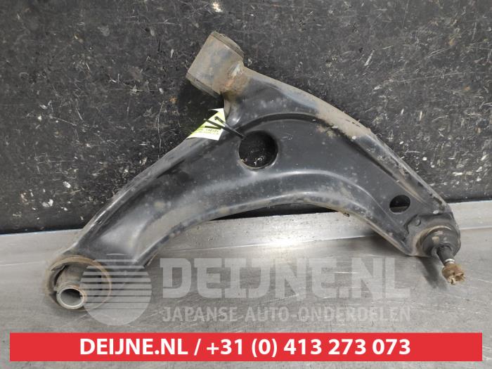 Toyota Yaris Draagarm onder rechts-voor O665843