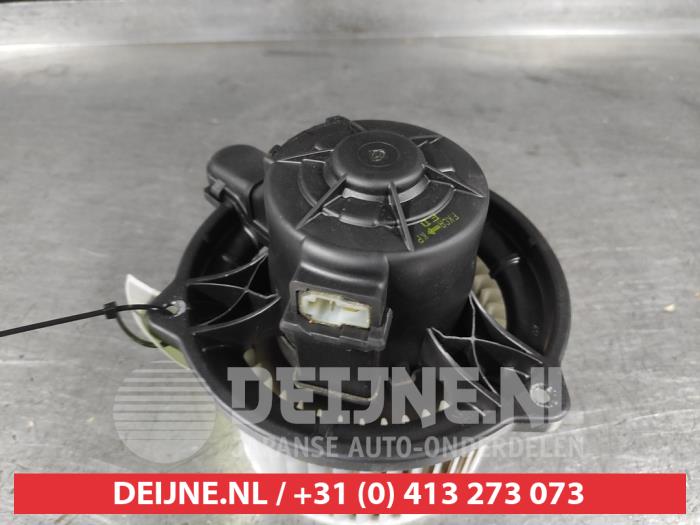 Kia Ceed Kachel Ventilatiemotor O665996