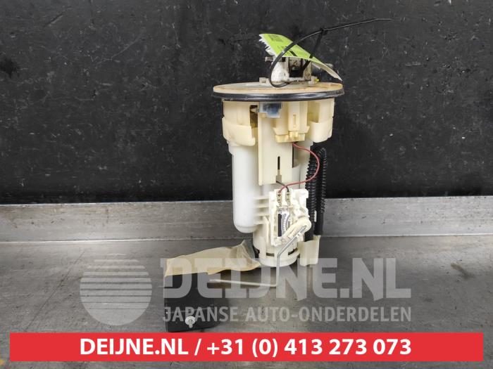 Gebruikte Tank element Pomp Lexus RX (U3) 400h V6 24V VVT-i 4x4 Prijs € 100,00 Margeregeling aangeboden door V.Deijne Jap.Auto-onderdelen BV