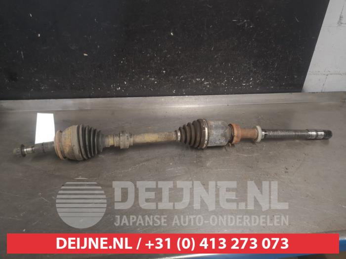 Gebruikte Steekas rechts-voor Toyota RAV4 (A3) 2.0 16V VVT-i 4x4 Prijs € 75,00 Margeregeling aangeboden door V.Deijne Jap.Auto-onderdelen BV