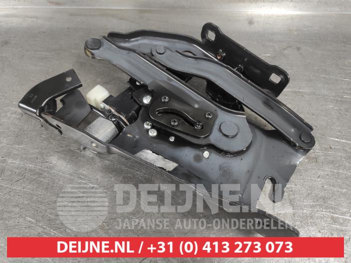Mazda MX-5 Cabriodak scharnier O666336