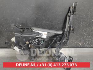 Mazda MX-5 Convertible top hinge O666338 photo 3