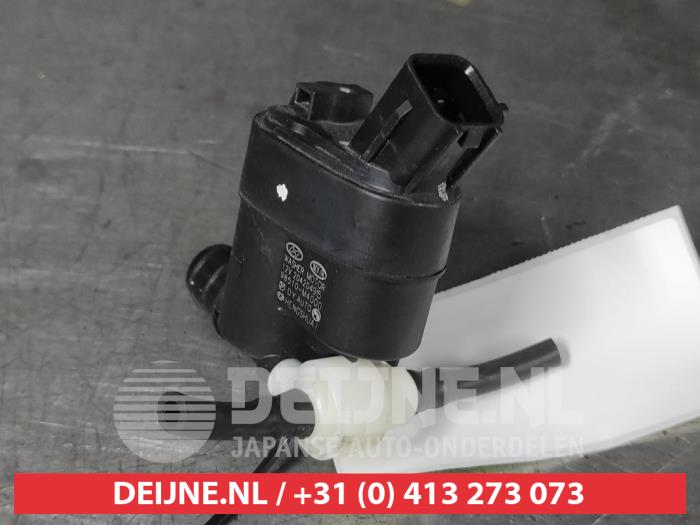 Hyundai Bayon Windscreen washer pump O666451