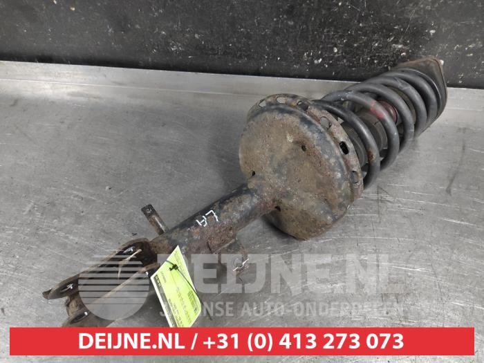 Lexus RX Stoßdämpferstrebe links hinten O666522