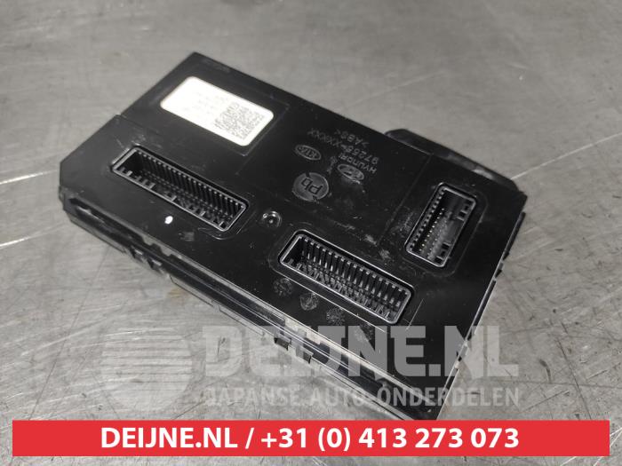 Hyundai Ioniq Heater computer O666657