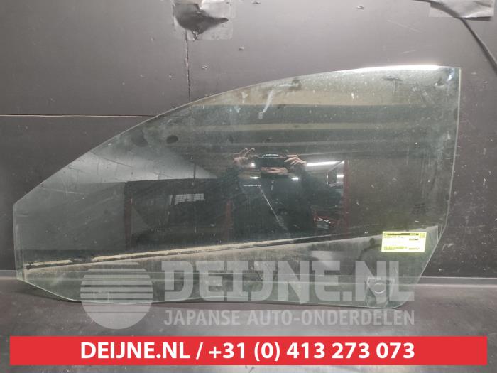 Nissan Micra CC Door window 2-door, left O666705